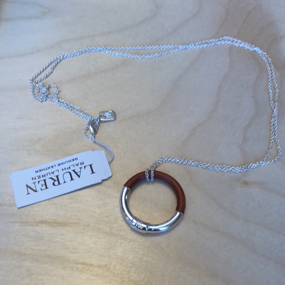 Lauren Ralph Lauren Silver Tone Leather Wrapped Circle Pendant Necklace NWT - Picture 7 of 12